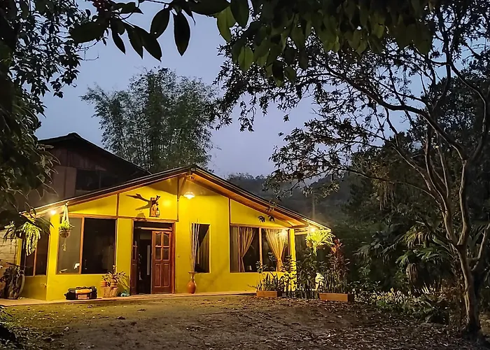 Senz Chalet Riverside - Mindo