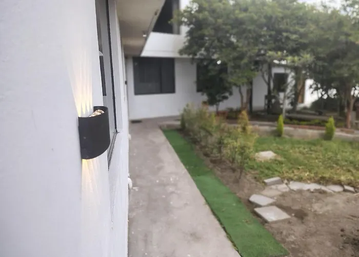 Casa Completa De 4 Habitaciones Cerca A La Mitad Del Mundo