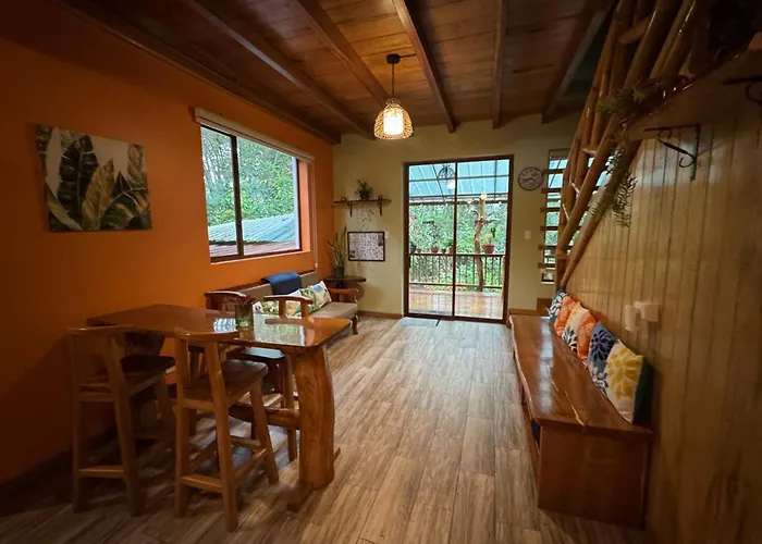 Casa Mandarina-Lush Riverside Cloud Forest Home- Walk To Town